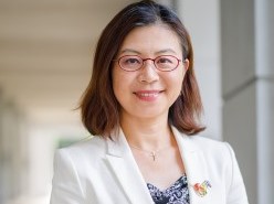 官曉薇照片